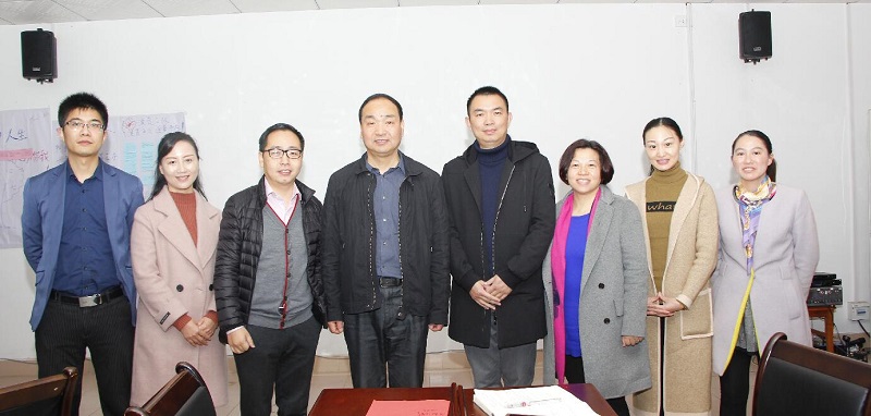 cdacf734a9184383831a546d4b40c214.jpg