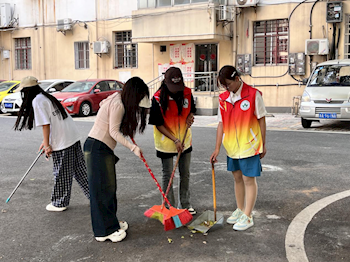 垃圾分类新时尚 健康文明新生活——生态建设与环境保护学院组织入党积极分子开展志愿服务活动