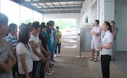 学院组织2011级全体新生参观汽车4S店