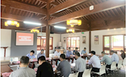 江西省国资委党委委员、副主任郑德才率调研组一行到我院南康家具学院开展调研