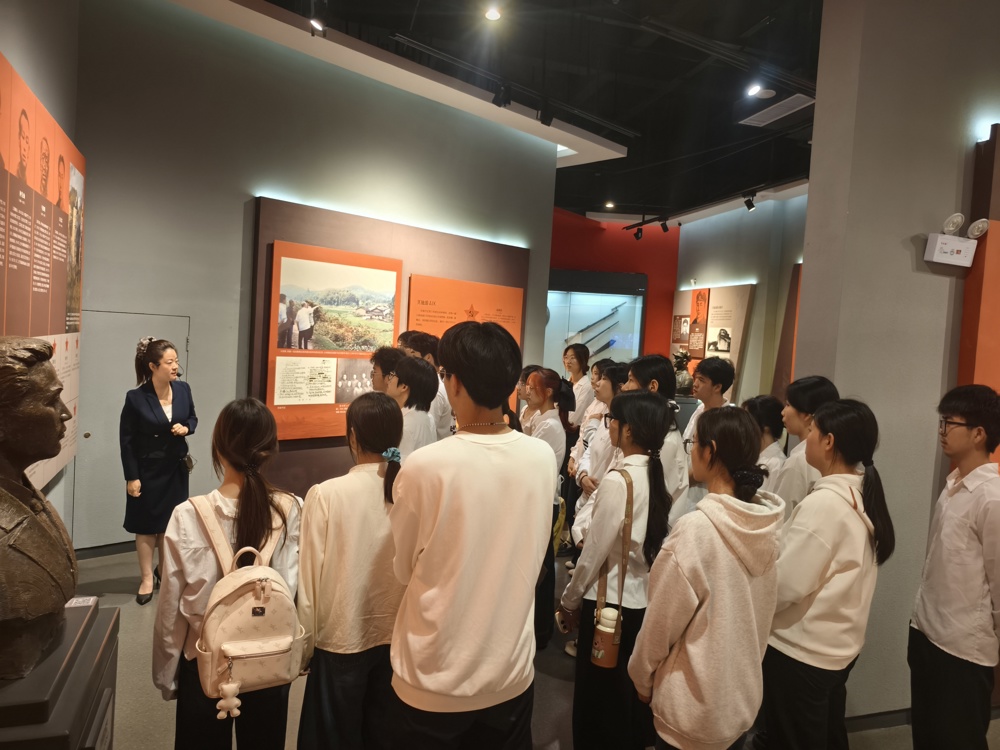 a8f95655d52d036eb4b78861918b886