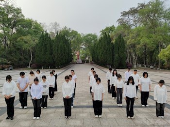 旅游与外语学院组织入党积极分子参观革命烈士纪念馆