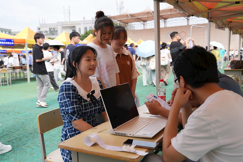 426878b5e85b4fcb935f72826dbbb7ac.JPG 426878b5e85b4fcb935f72826dbbb7ac.JPG