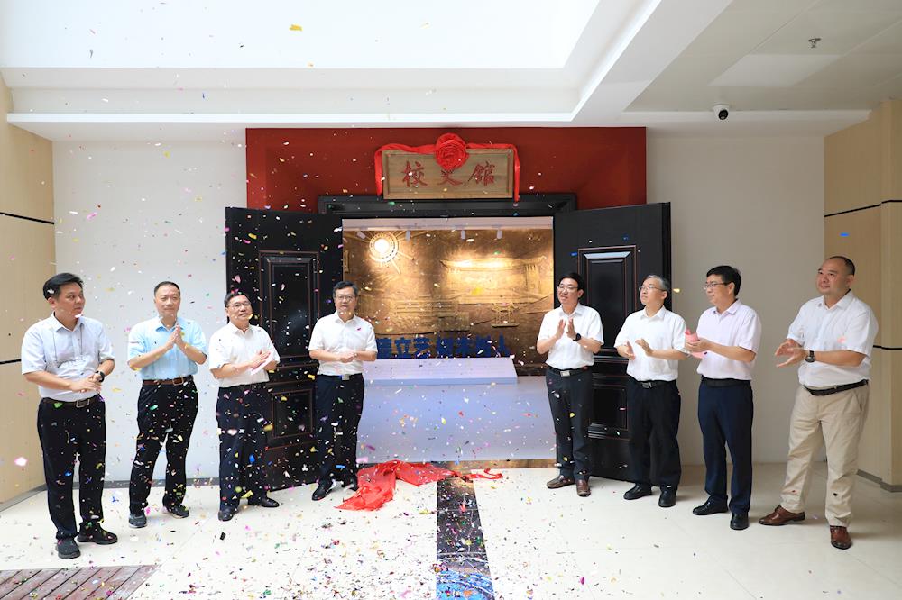 b247389c38fc462aa82e80c01666a8b7.JPG b247389c38fc462aa82e80c01666a8b7.JPG