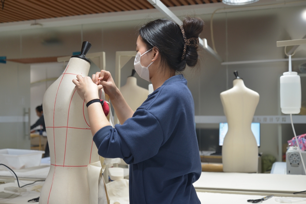 服装创意设计与工艺赛项