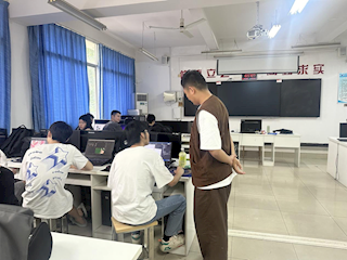 创新火花闪耀校园：校“立雪杯”技能节广告艺术设计专业项目圆满落幕