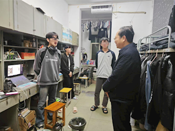 “心连心共筑成长路 手牵手同绘青春梦”　工业与设计学院“万师润万心·大走访大谈心”系列活动之辅导员班主任全面谈　 