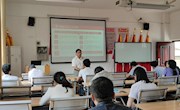 副院长叶超飞到商学院宣讲2021年全国“两会”精神