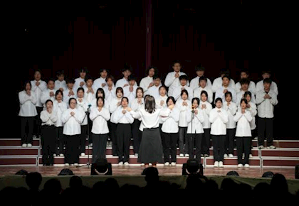 商学院举办＂一二．九＂抗日救亡运动89周年爱国歌曲合唱比赛