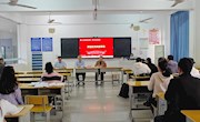 学院党委委员、副院长金志芳到通讯与信息学院开展师德师风专题讲座