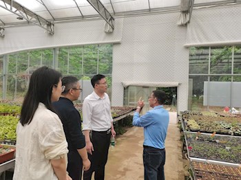 张小明副校长深入园艺世赛基地和智能温室大棚开展专题调研