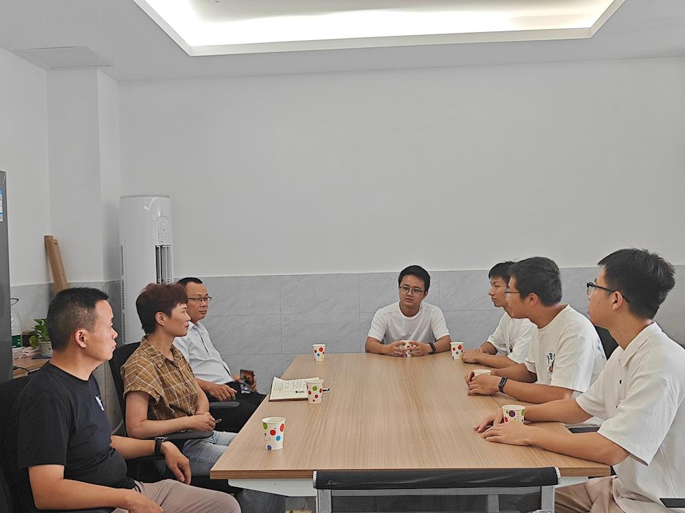 ea950fb08baa4495af15f76bf5fe96d5.jpg ea950fb08baa4495af15f76bf5fe96d5.jpg